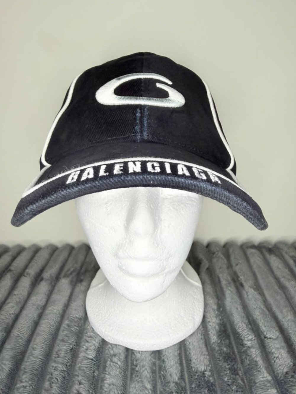 Hat Balenciaga